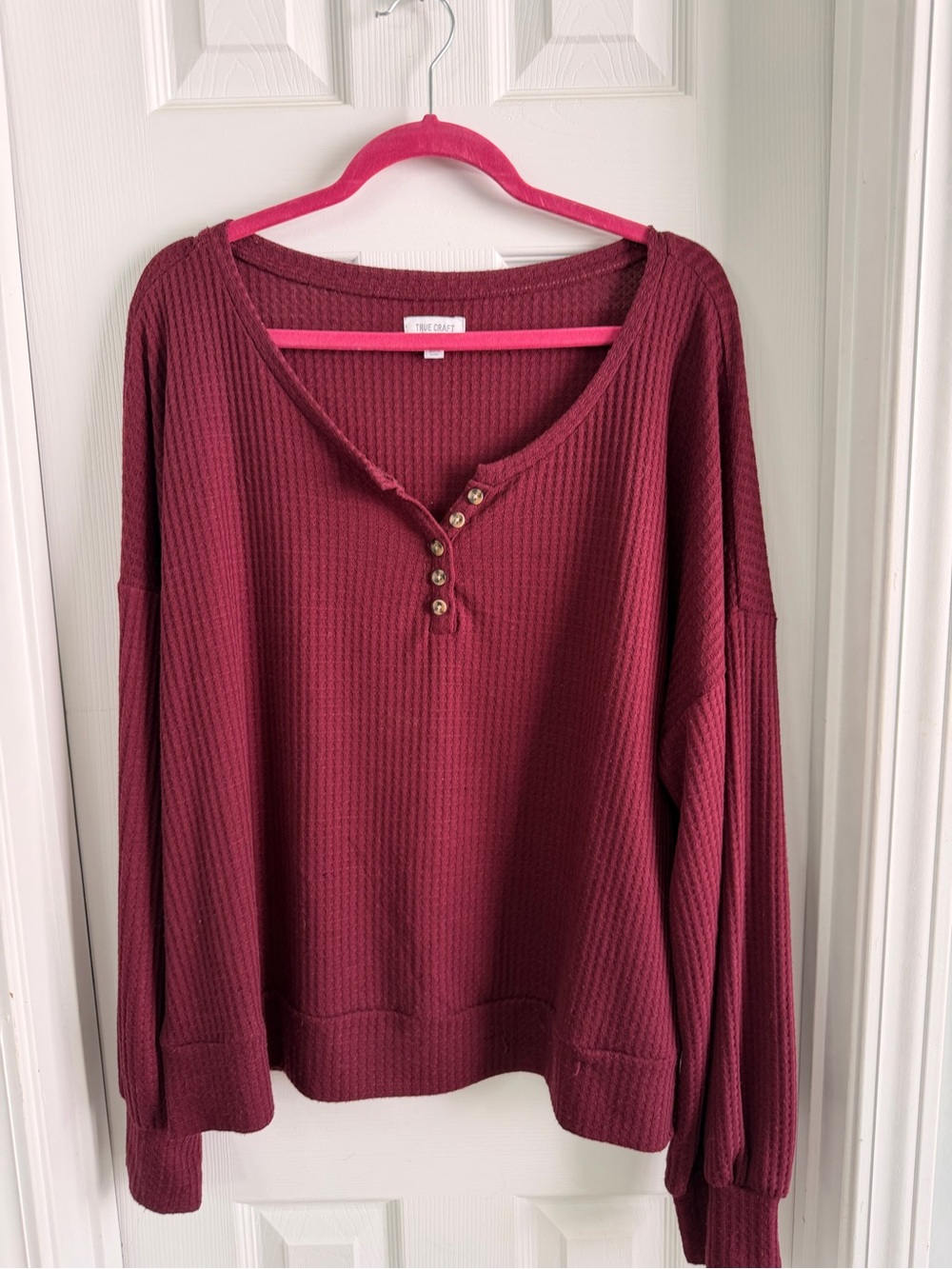 True Craft Originals Welcome Plus Size 2X Waffle Knit Henley Top Burgundy